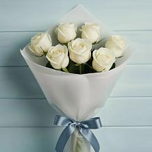Букет 7 Белых роз Эдлесс Лав в Агаповка