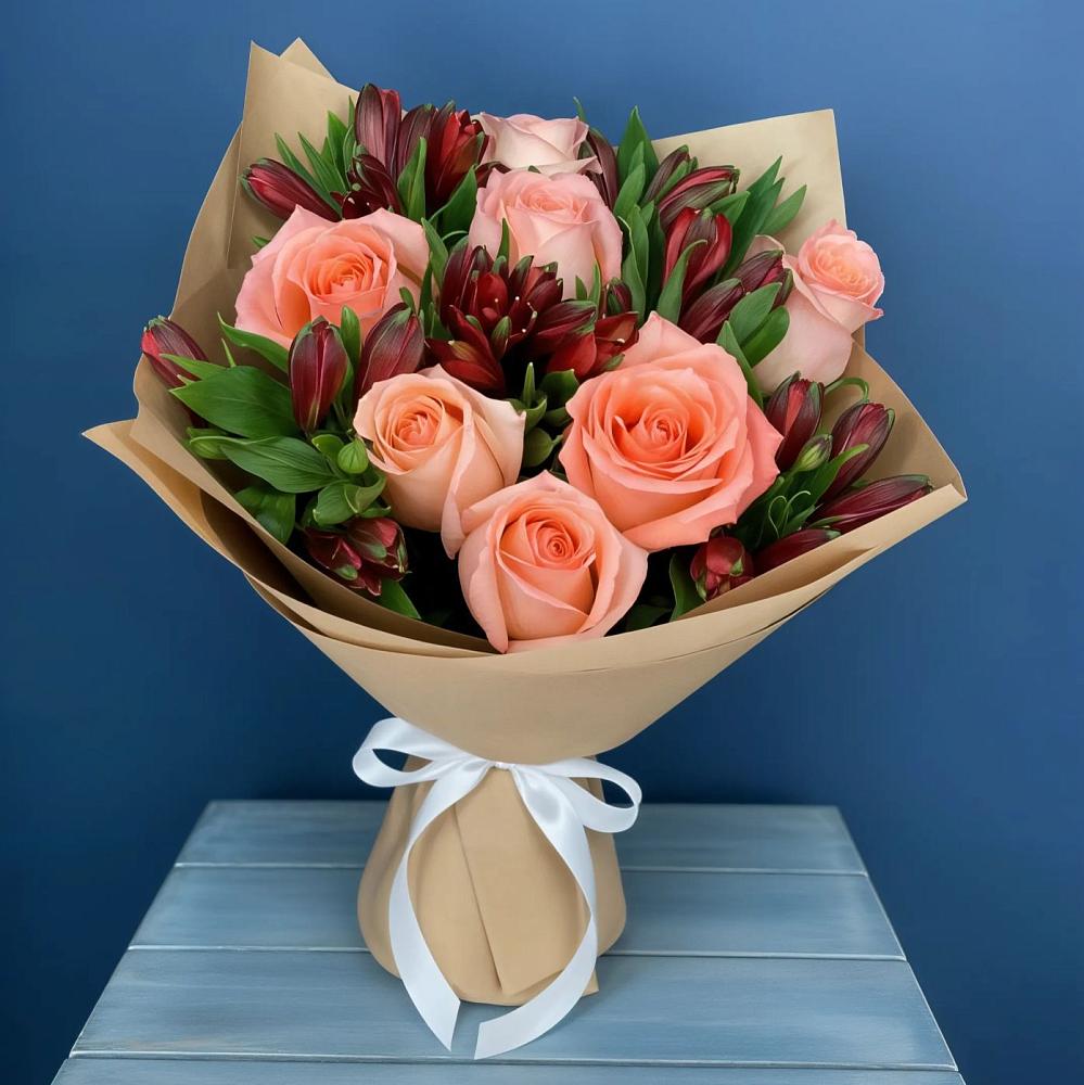 Букет цветов из: Розы и Альстромерии в Агаповка