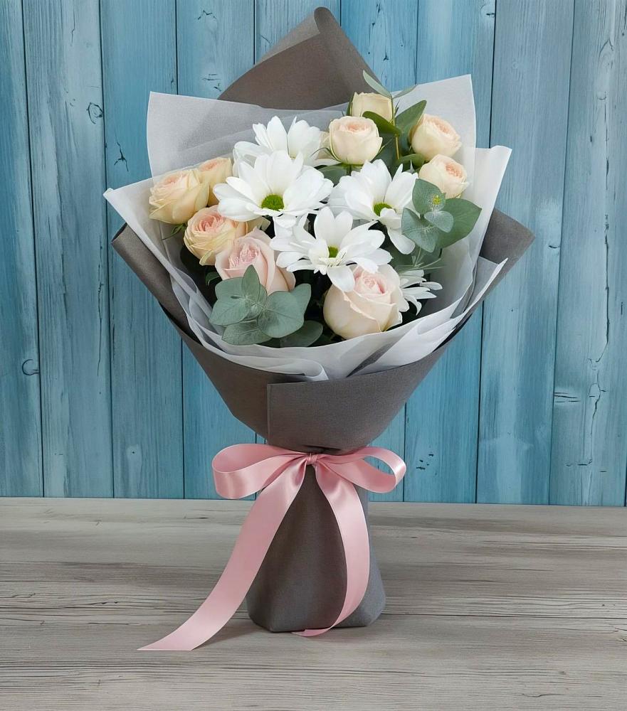 Букет цветов из: Хризантемы и Розы в Агаповка