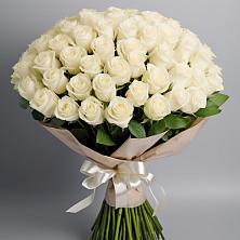 Букет 101 беля роза Белоснежка в Агаповка