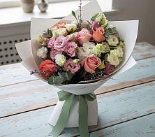 Букет цветов из:  Розы, Лизиантусы и Гвоздики в Агаповка