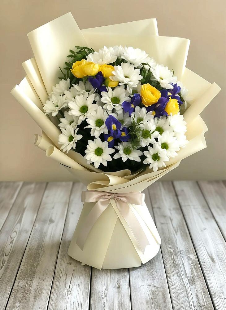 Букет цветов из: Ирисы, Хризантемы и Розы в Агаповка