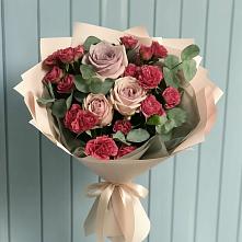 Букет цветов из:  Гвоздики и Розы в Агаповка